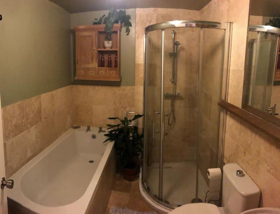 Appartamento Beautiful, Well Positioned Flat In Clifton Wood