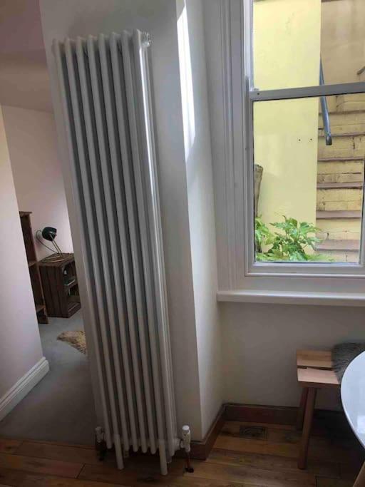Beautiful, Well Positioned Flat In Clifton Wood Bristol