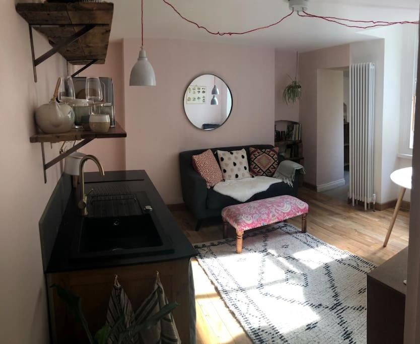 Beautiful, Well Positioned Flat In Clifton Wood Appartamento