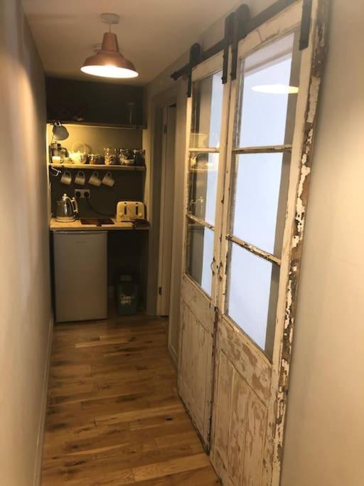 Beautiful, Well Positioned Flat In Clifton Wood Appartamento Bristol